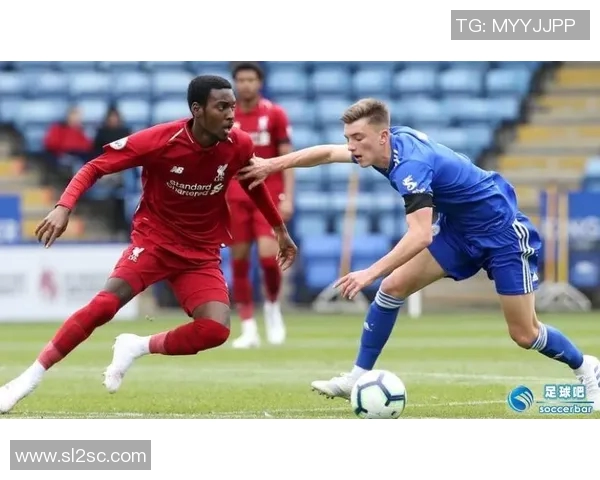 鲁本迪亚斯的足球之路：从青涩小将到世界级后卫的成长历程